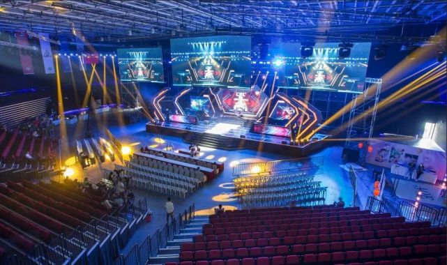 暴露了一些 暴露了一些