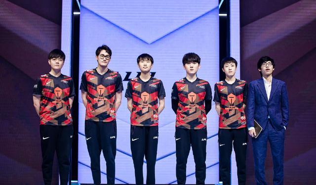 青训出众 青训出众